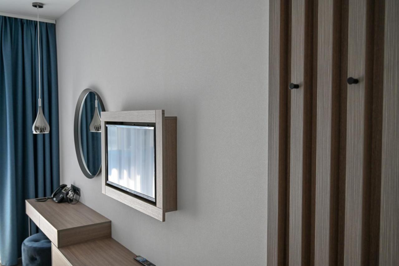 NN Boutique Hotel Tiszaújváros Extérieur photo