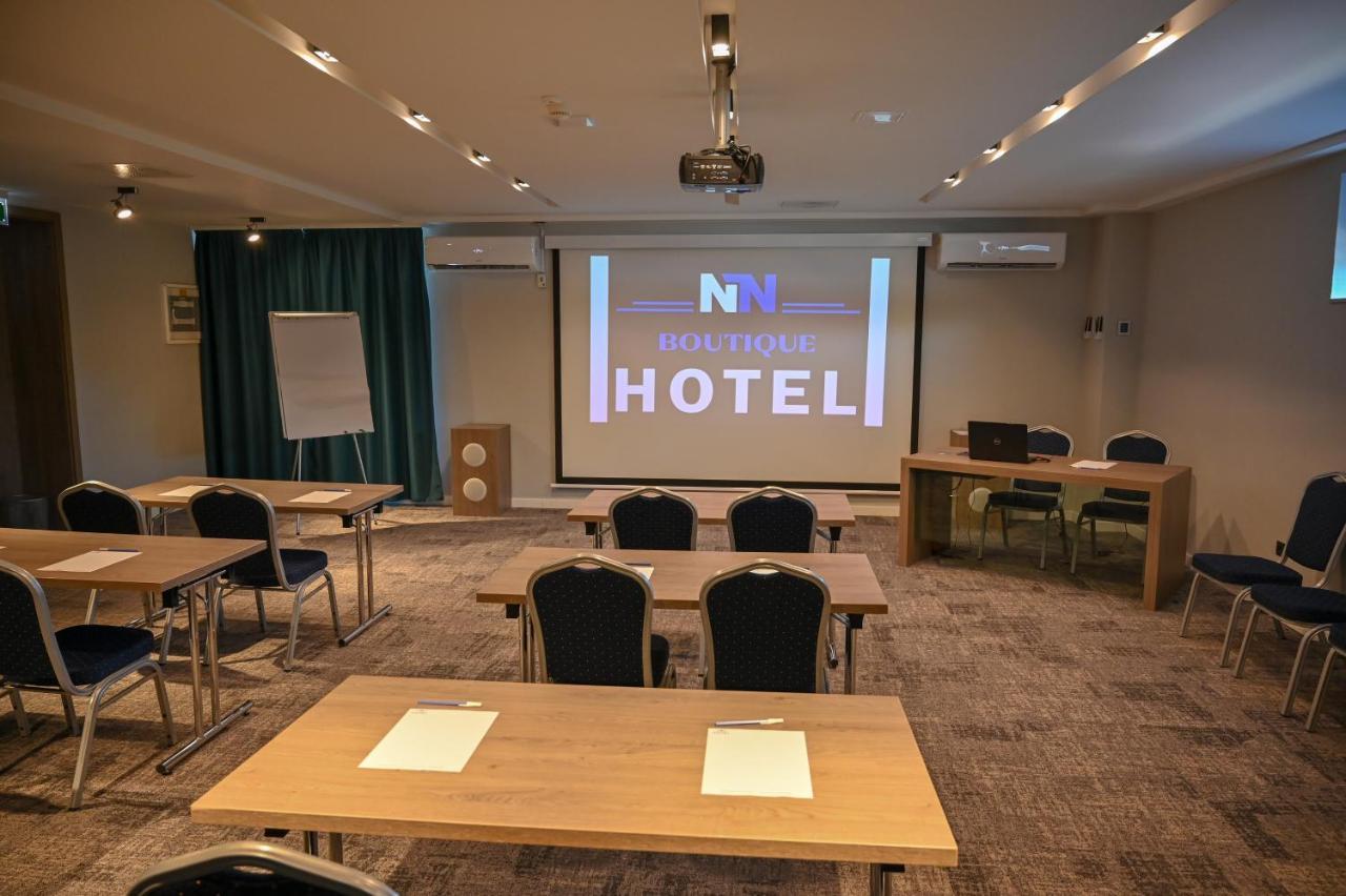 NN Boutique Hotel Tiszaújváros Extérieur photo