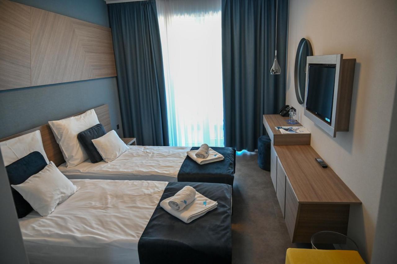 NN Boutique Hotel Tiszaújváros Extérieur photo