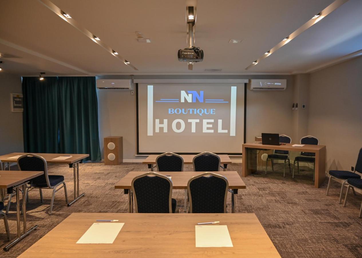 NN Boutique Hotel Tiszaújváros Extérieur photo
