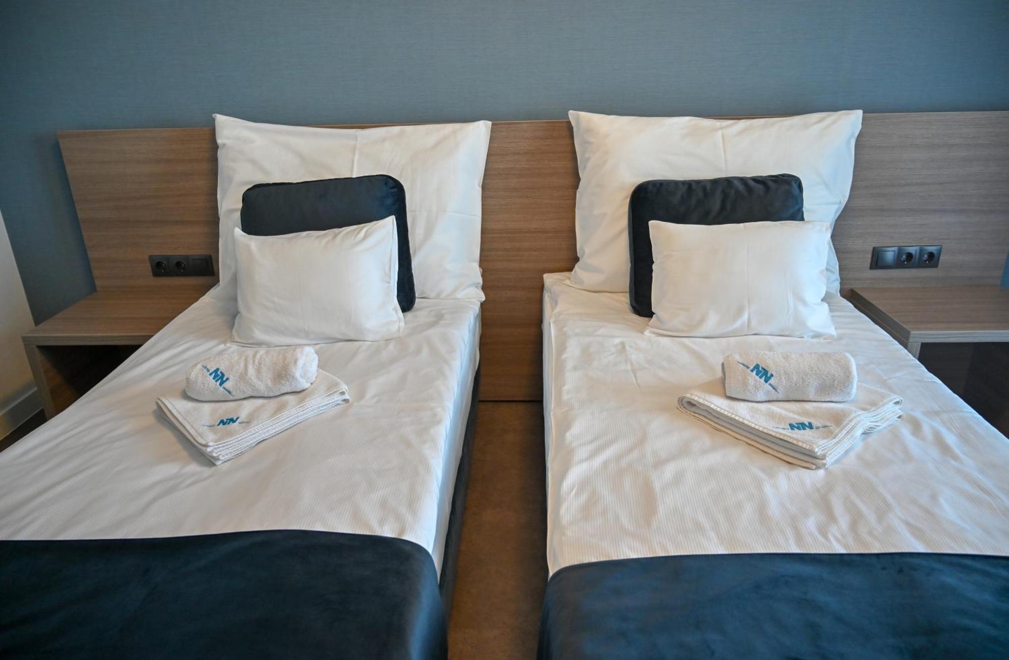 NN Boutique Hotel Tiszaújváros Extérieur photo