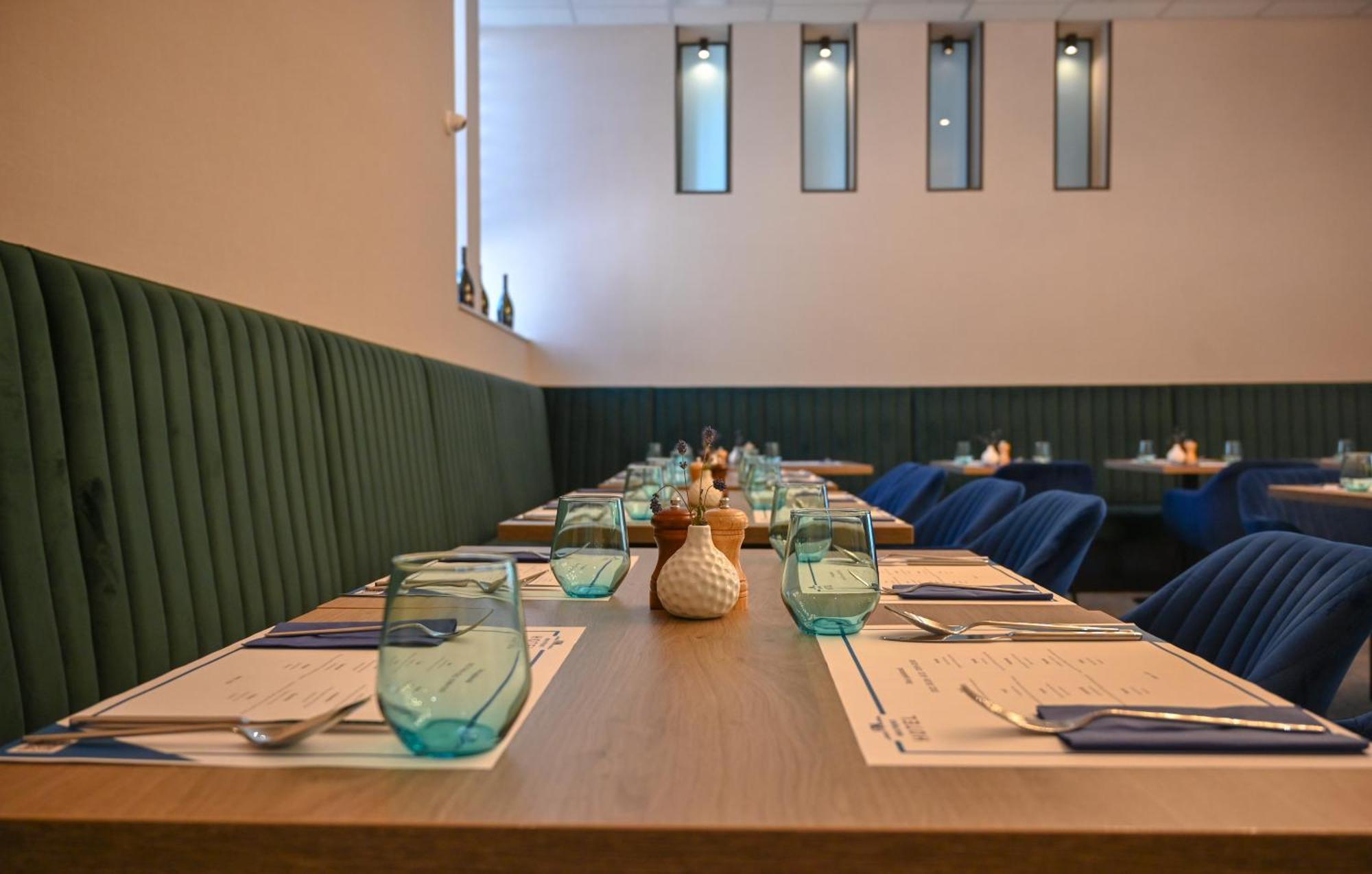 NN Boutique Hotel Tiszaújváros Extérieur photo